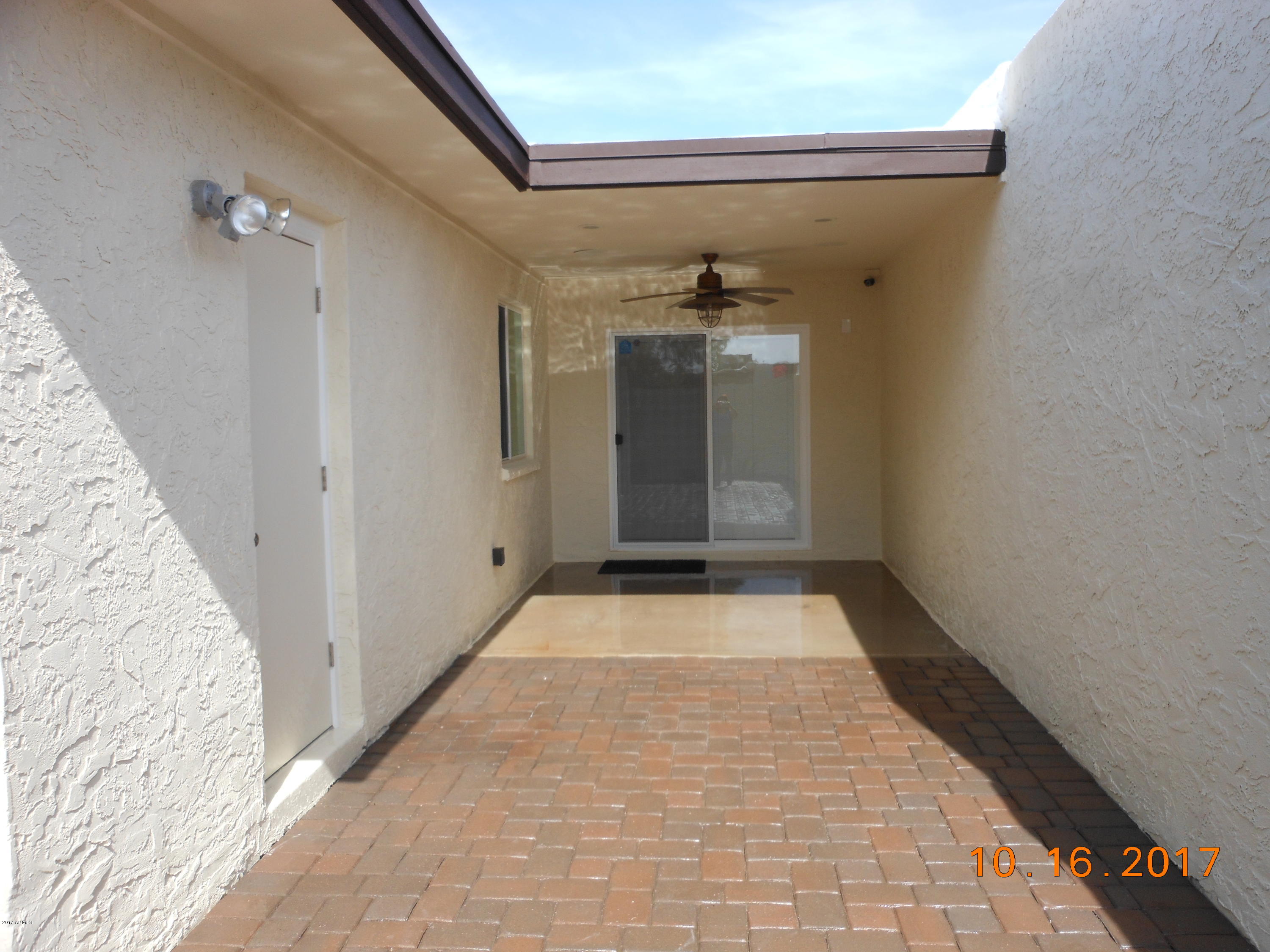 3045 West Hearn Road Phoenix, AZ 85053 - Photo 25 of 31 Patio Cover