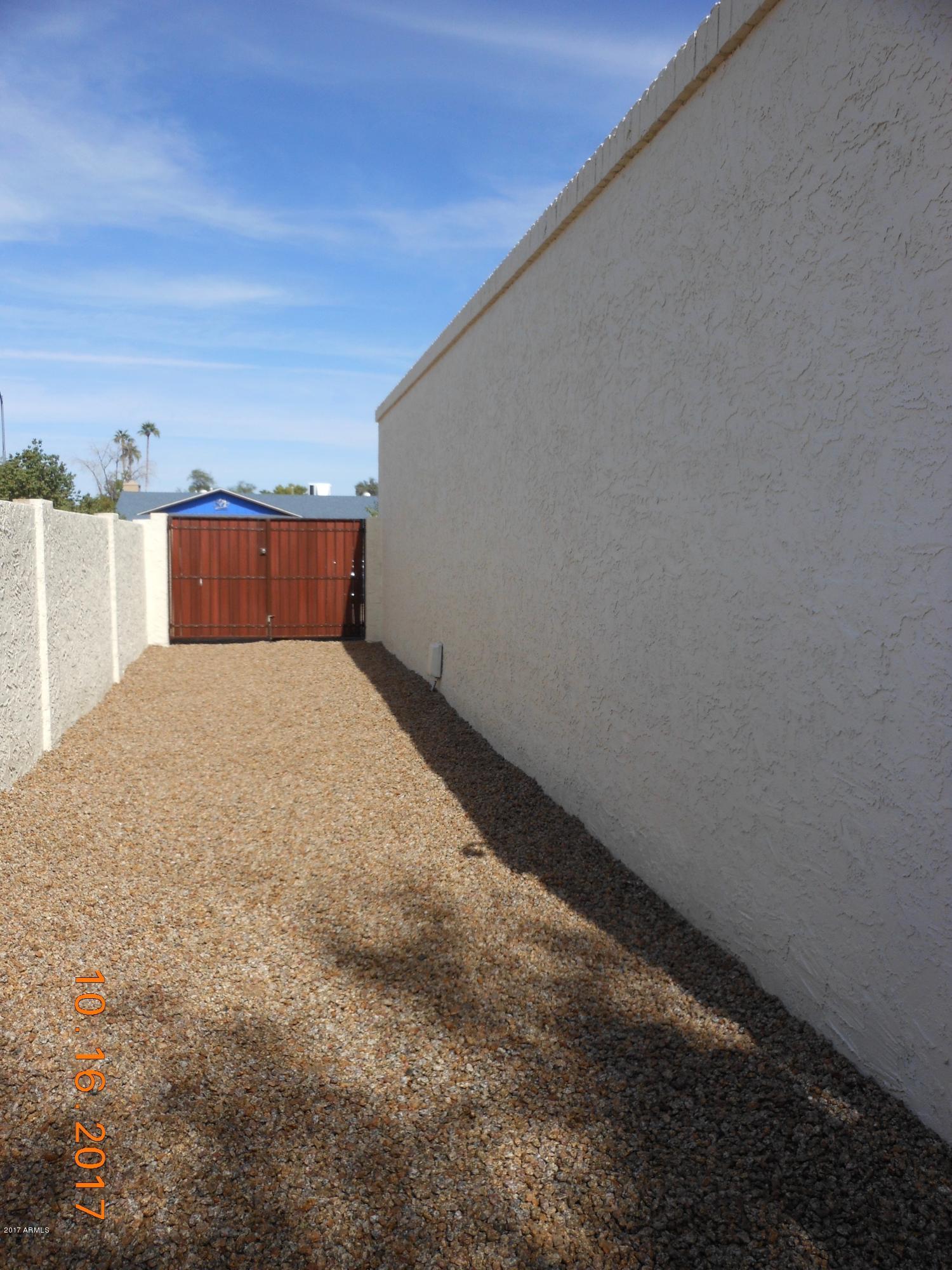 3045 West Hearn Road Phoenix, AZ 85053 - Photo 29 of 31 RV Side Back Yard