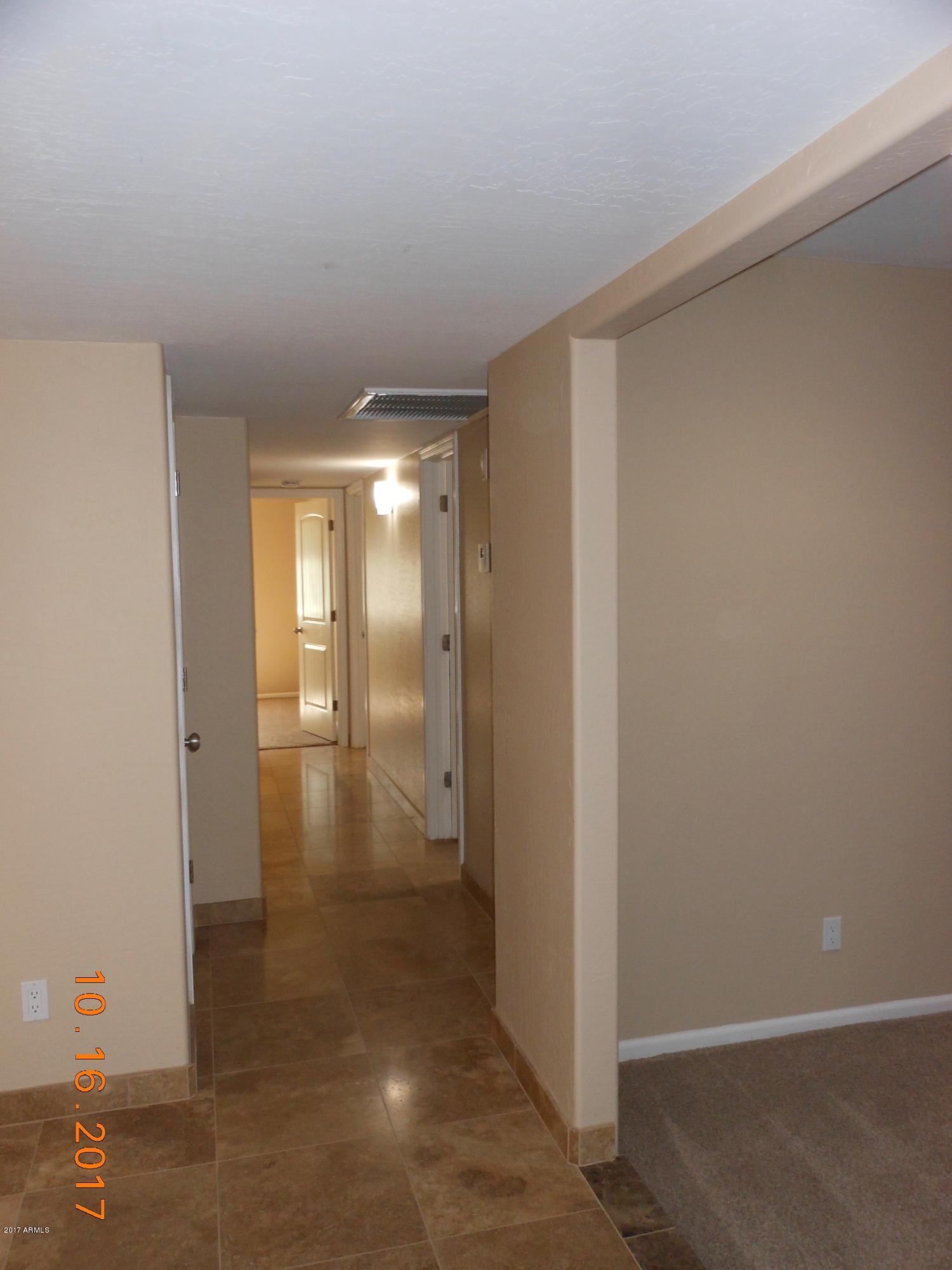 3045 West Hearn Road Phoenix, AZ 85053 - Photo 5 of 31 Entry Hall