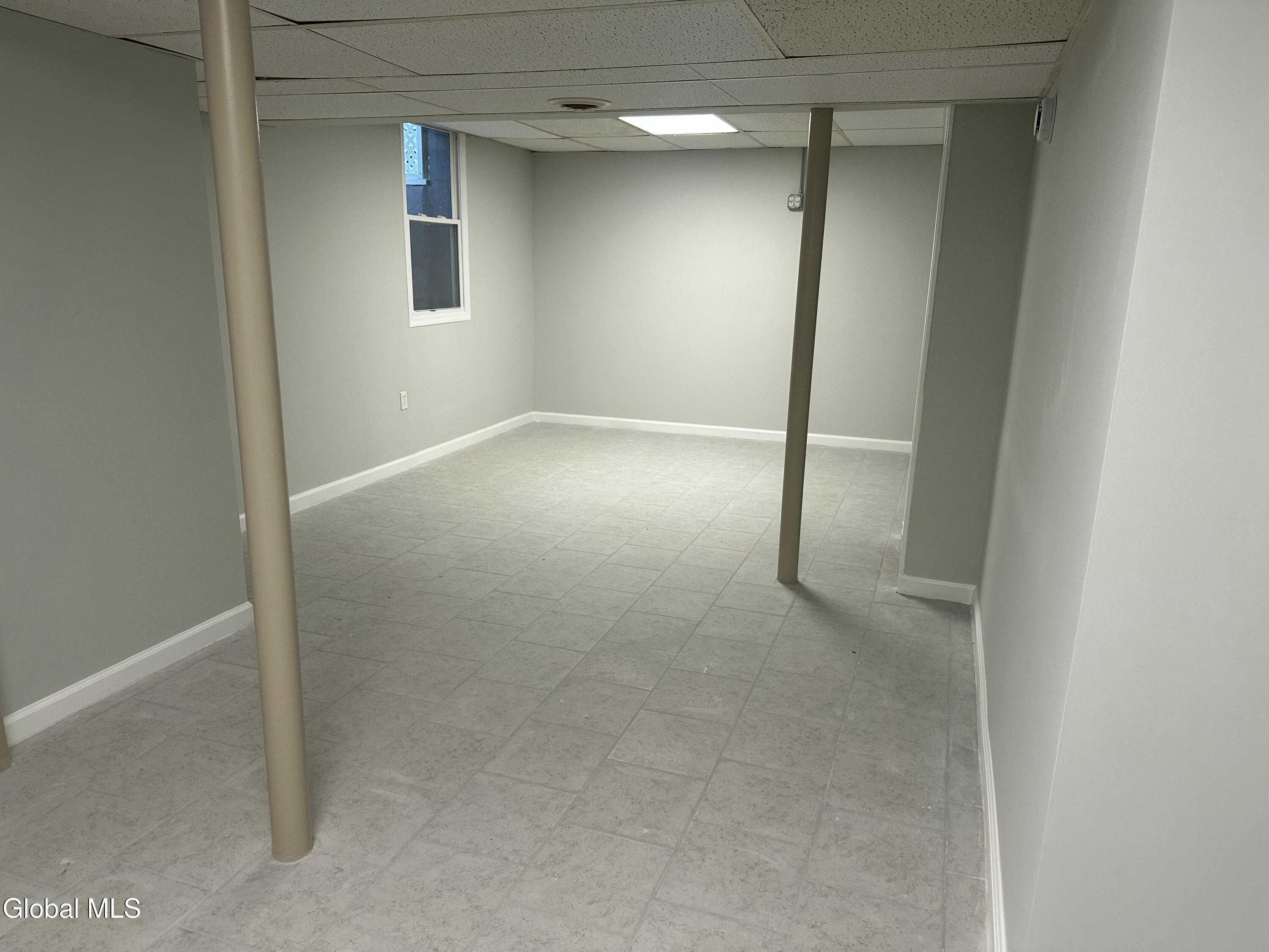 740 Hamilton Street Schenectady, NY 12307 - Photo 15 of 40 IMG_7346