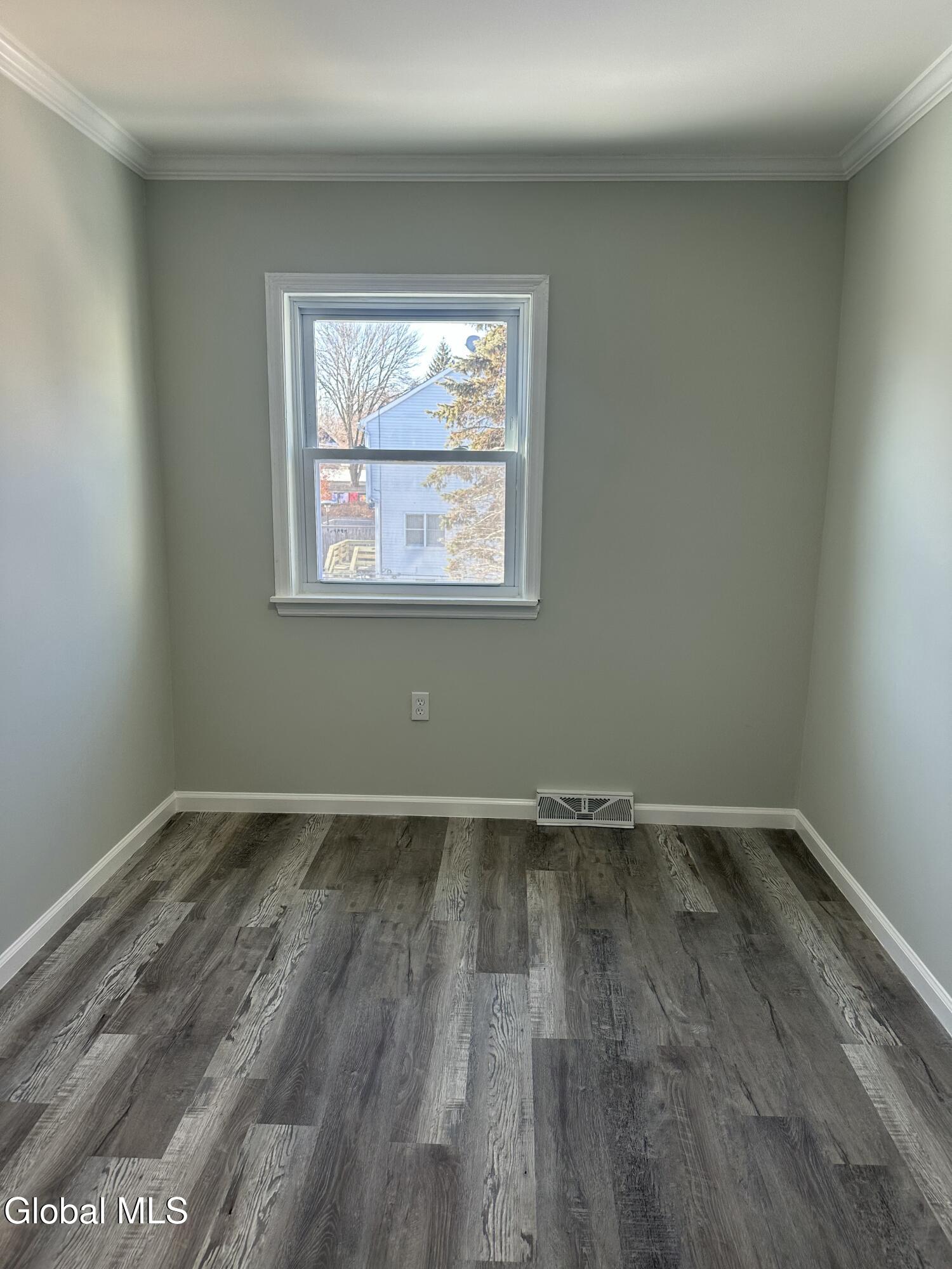 740 Hamilton Street Schenectady, NY 12307 - Photo 26 of 40 IMG_7370