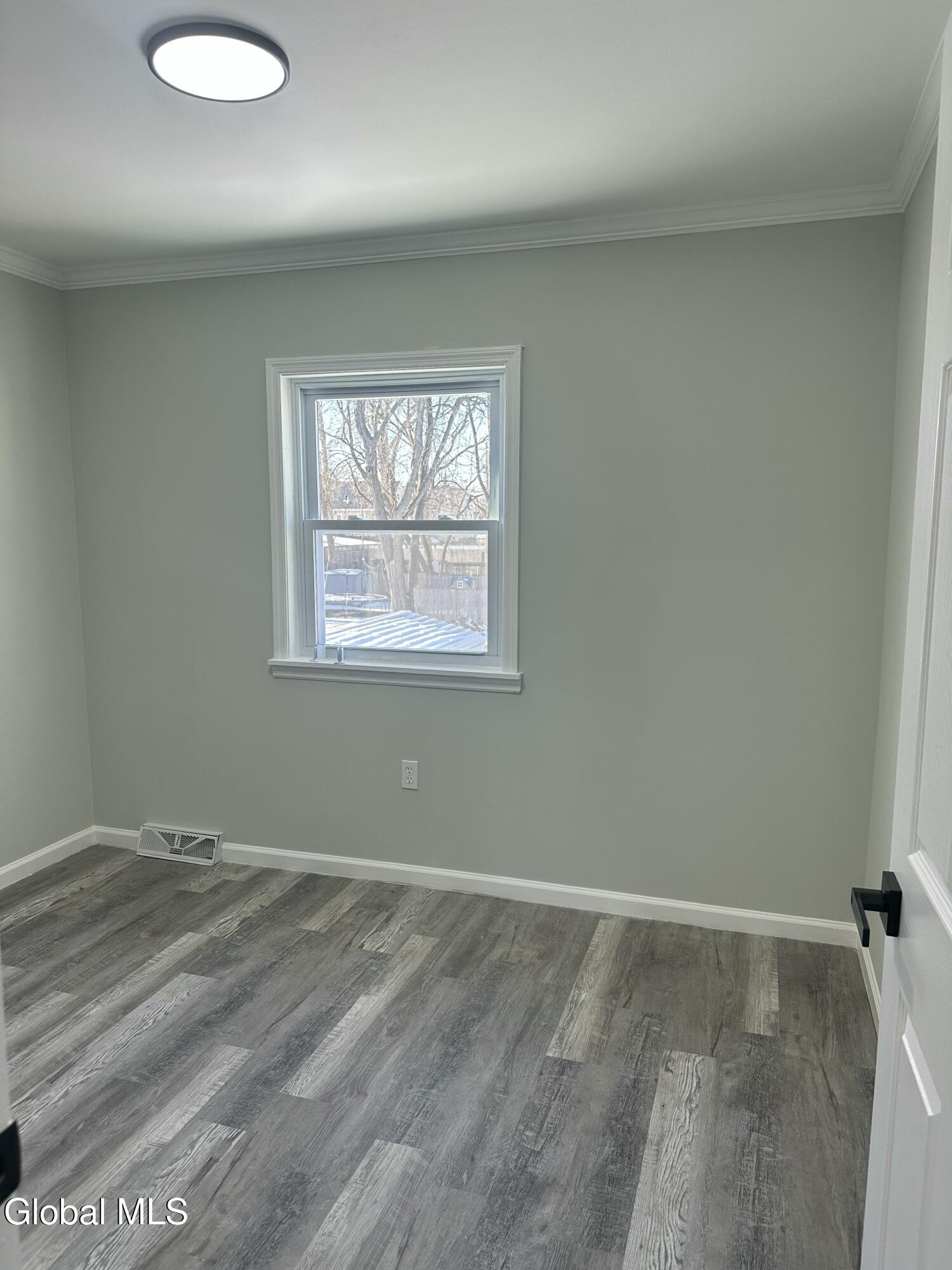 740 Hamilton Street Schenectady, NY 12307 - Photo 28 of 40 IMG_7372