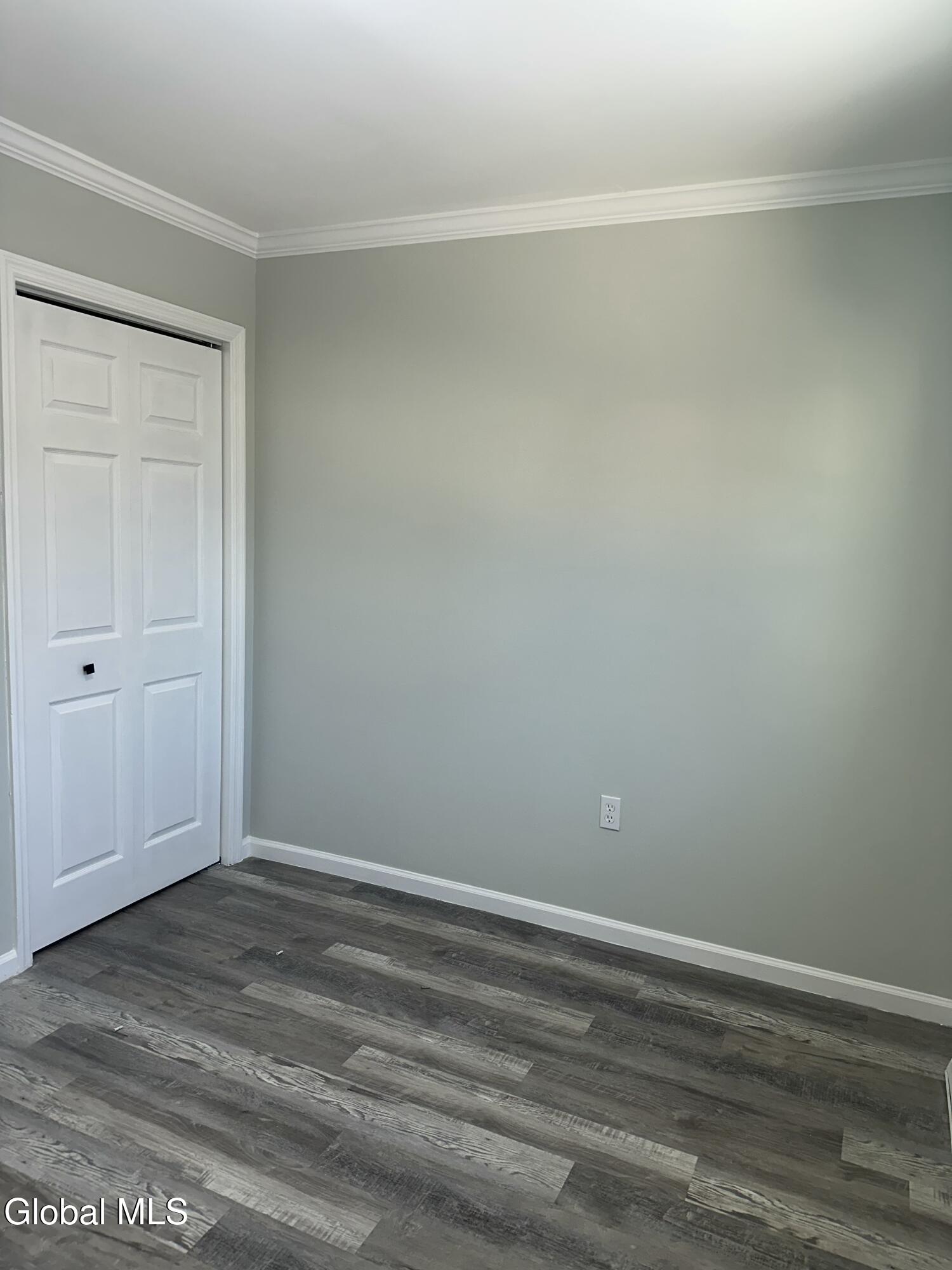 740 Hamilton Street Schenectady, NY 12307 - Photo 29 of 40 IMG_7373