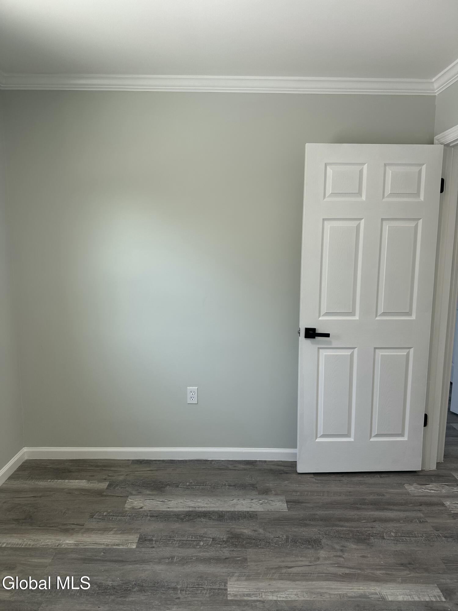 740 Hamilton Street Schenectady, NY 12307 - Photo 30 of 40 IMG_7374