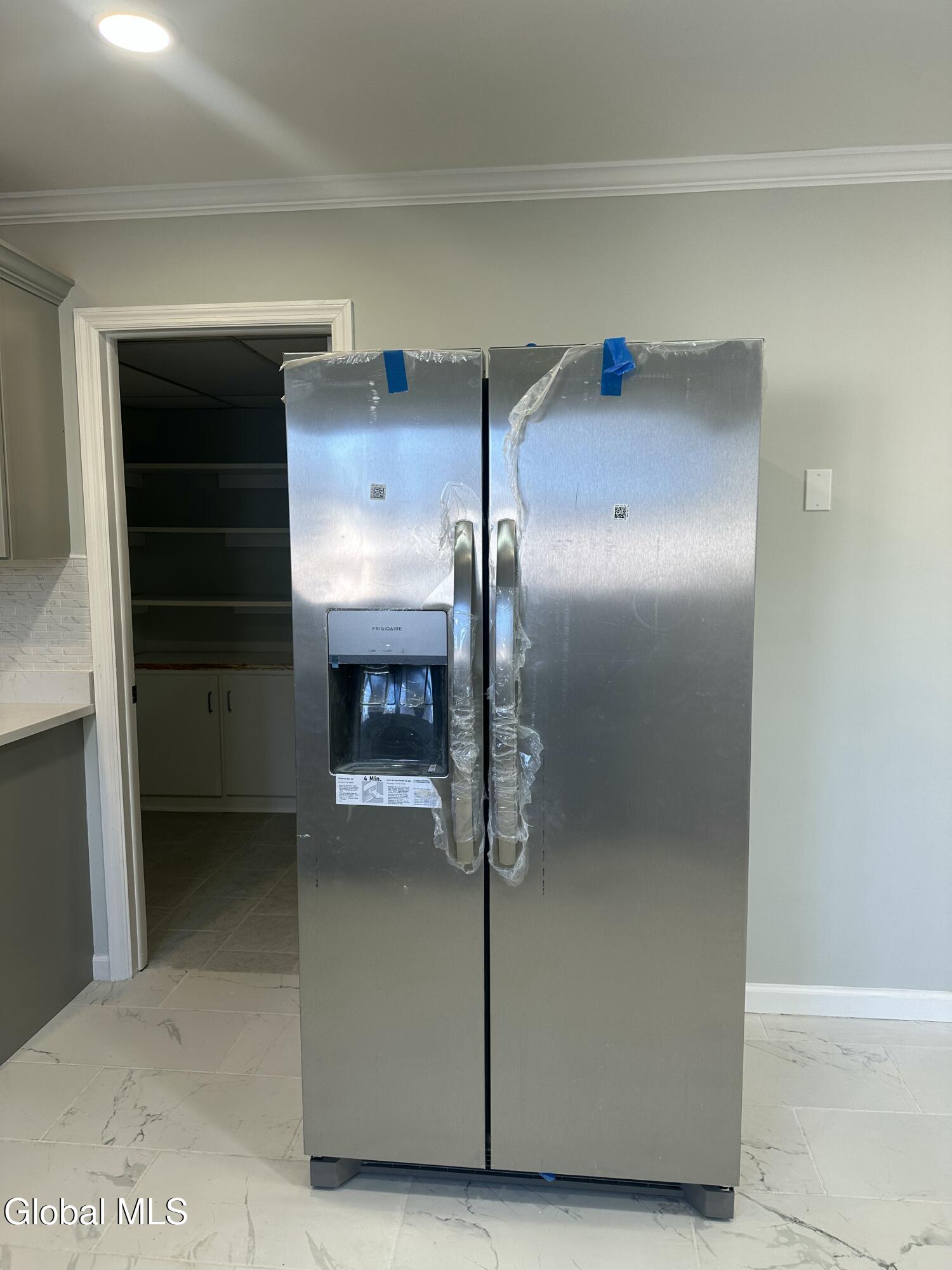 740 Hamilton Street Schenectady, NY 12307 - Photo 8 of 40 IMG_7360