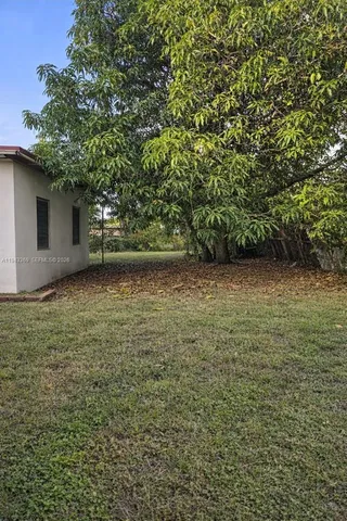 $2,500 | 2325 Northwest 89th Street, Miami, FL 33147