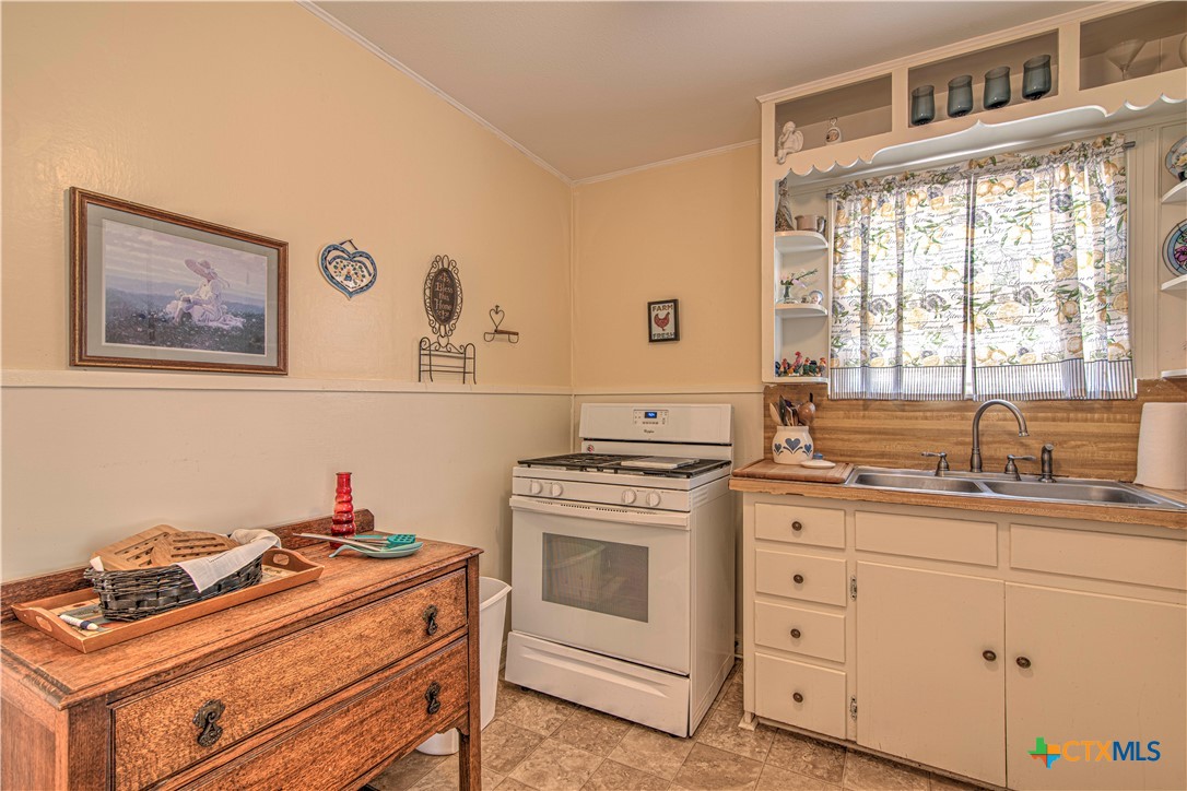 907 South 39th Street Temple, TX 76504 - Photo 16 of 31