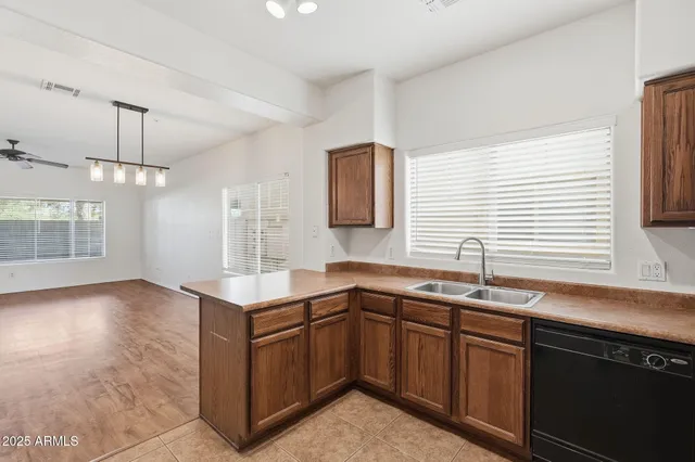 $2,300 | 525 North Miller Road, Unit 163, Scottsdale, AZ 85257