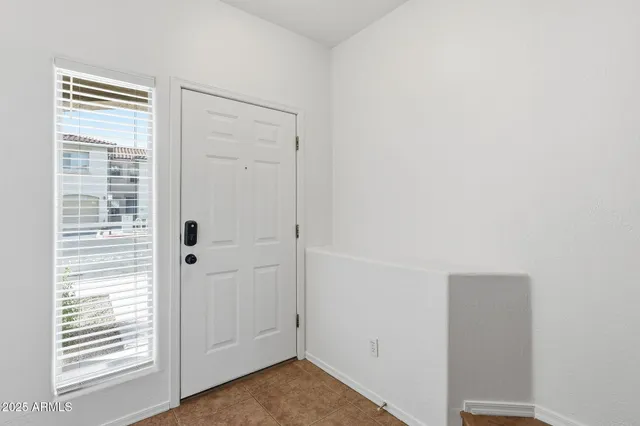 $2,300 | 525 North Miller Road, Unit 163, Scottsdale, AZ 85257