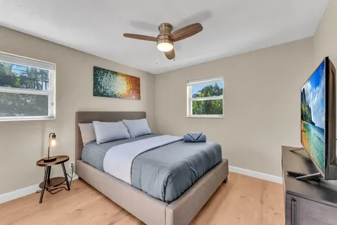 $1,200,000 | 190 Northeast 21st Street, Boca Raton, FL 33431