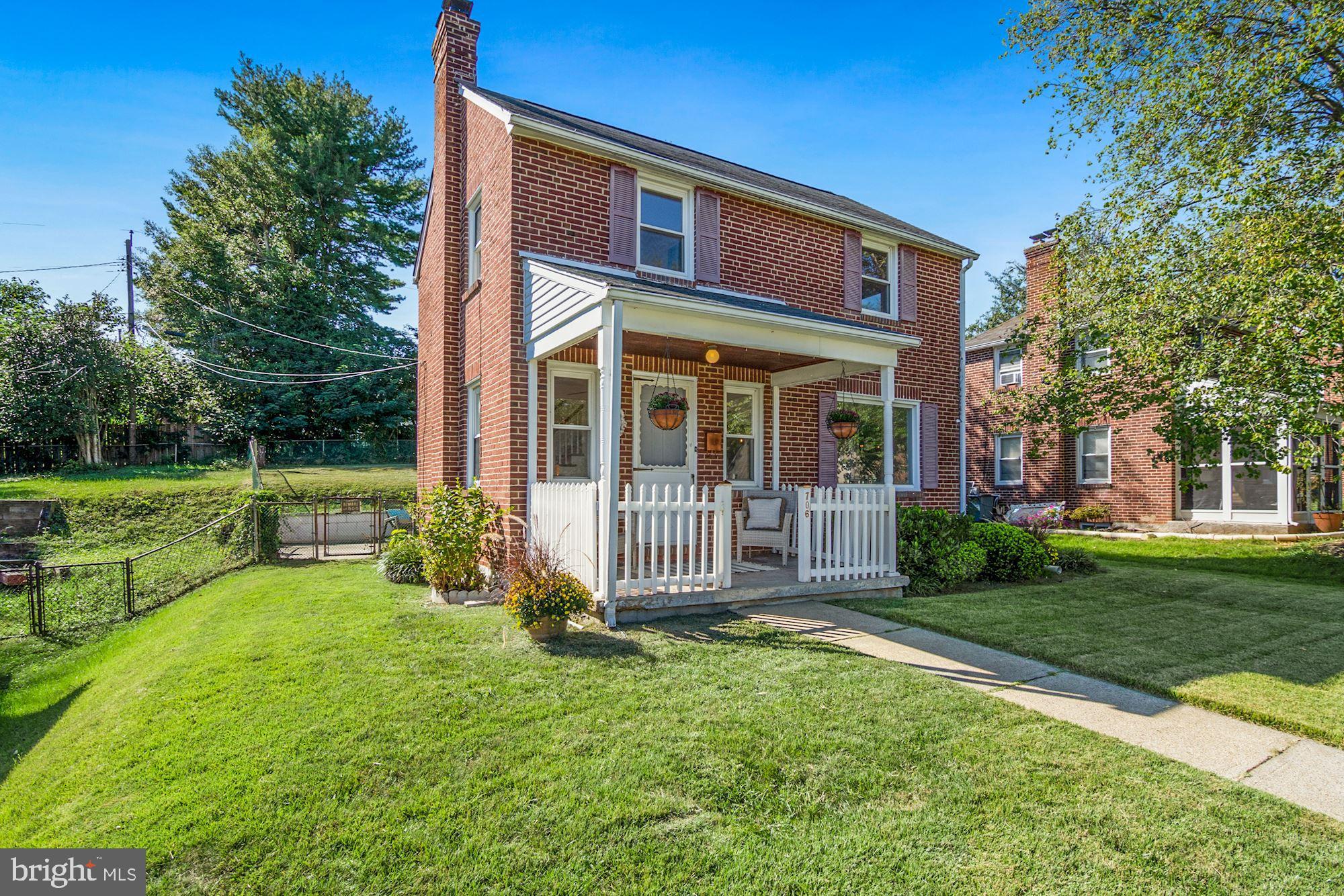 706 Devonshire Road Baltimore, MD 21229 - Photo 2 of 32