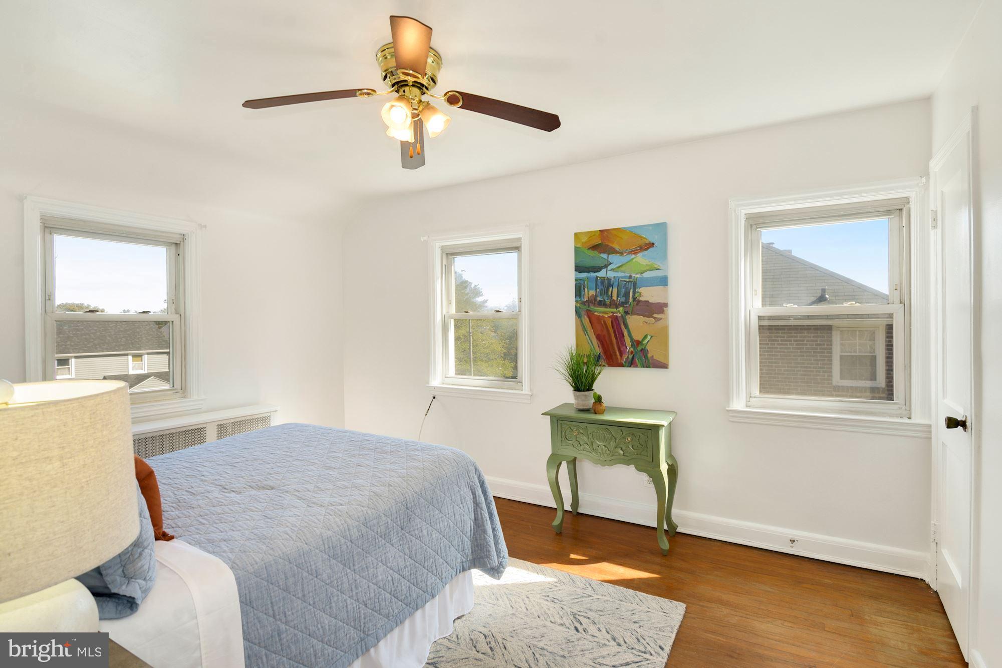 706 Devonshire Road Baltimore, MD 21229 - Photo 16 of 32 Bedroom 1