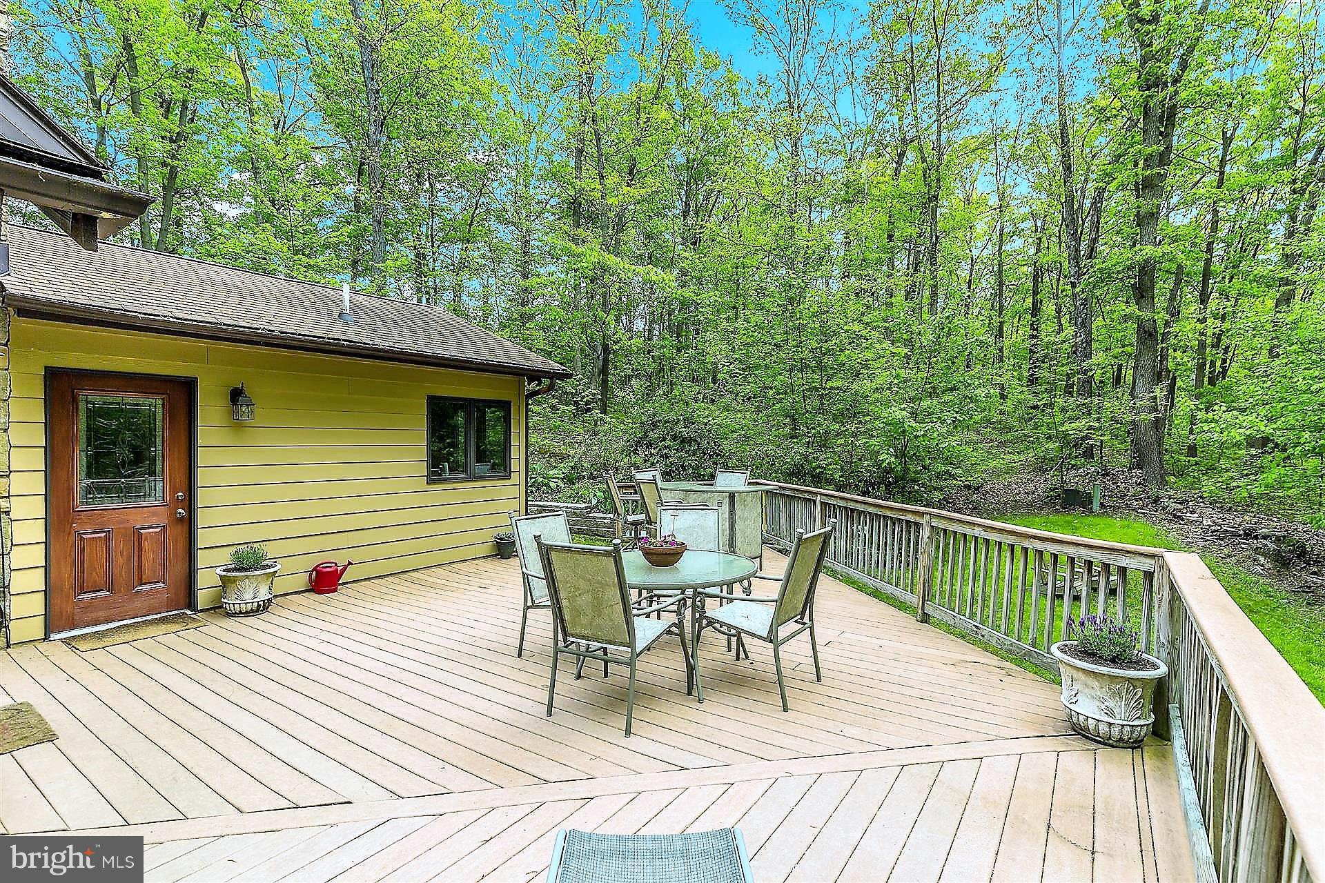 Huge Deck