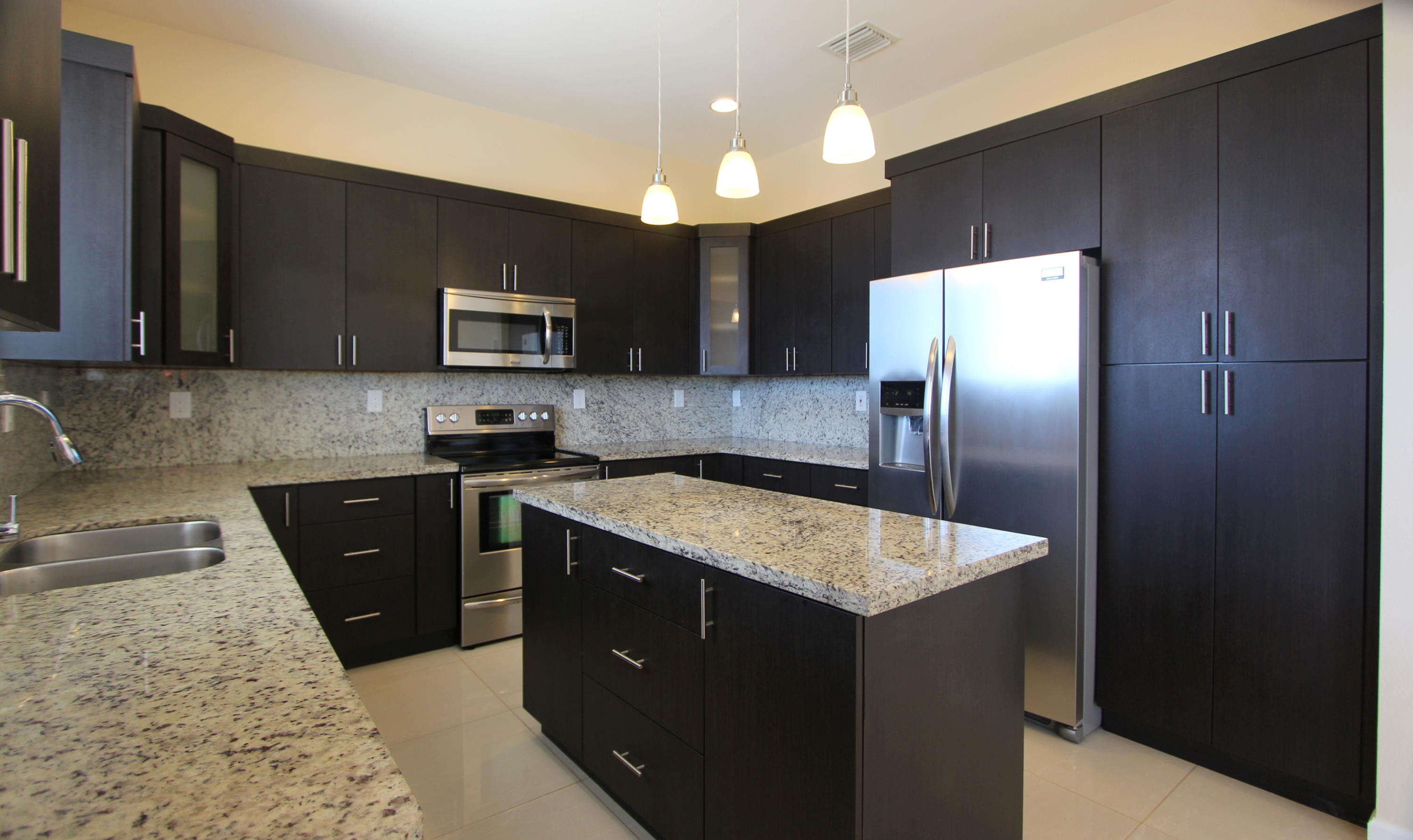 130 La Paloma Road Key Largo, FL 33037 - Photo 10 of 29 Kitchen