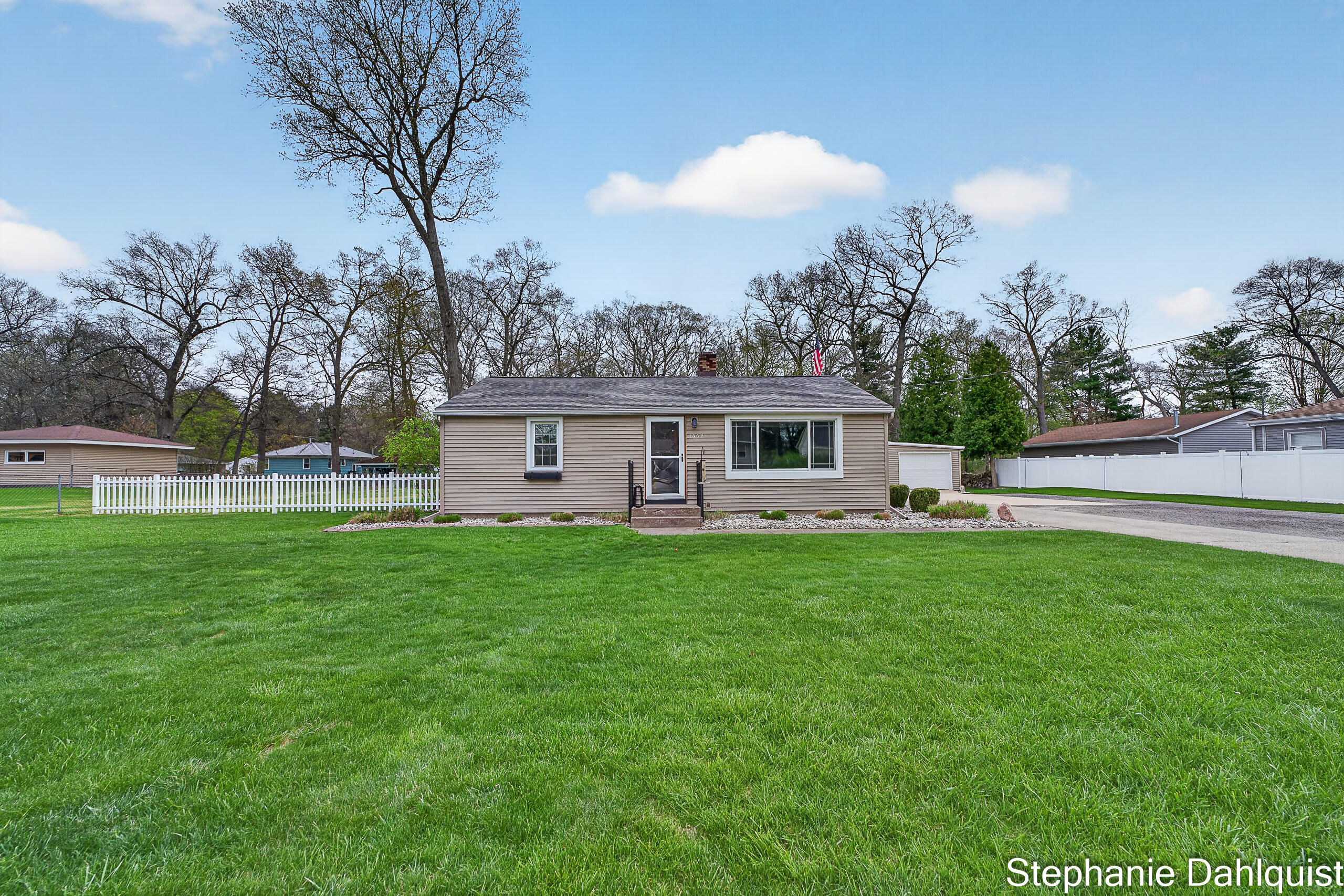 1662 North Roberts Road Muskegon, MI 49445 - Photo 5 of 34 1662 N Roberts Rd (Web Size) (3 of 35)