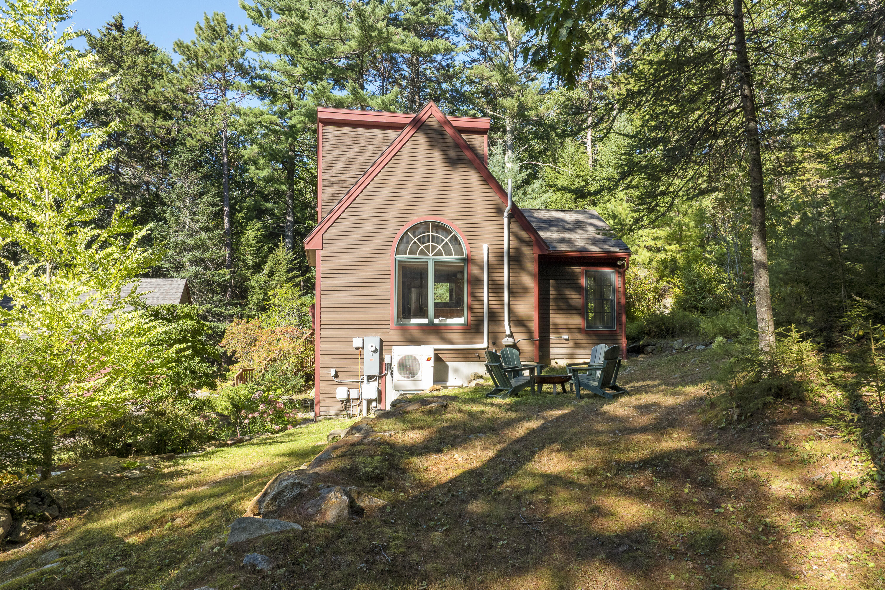 410 Gilman Road Yarmouth, ME 04096 - Photo 44 of 48 Right Side of House