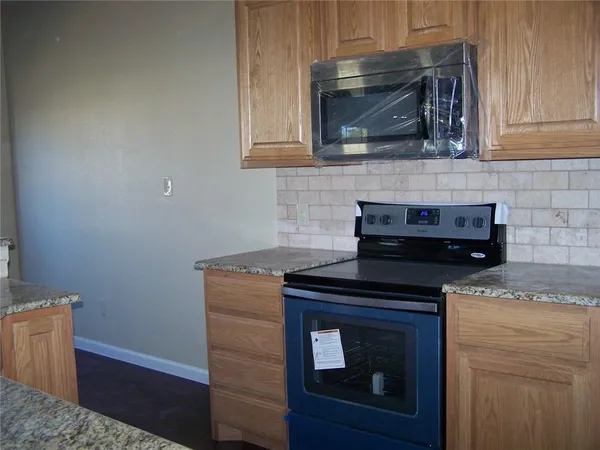 $1,595 | 1013 Rice Street, Denison, TX 75020