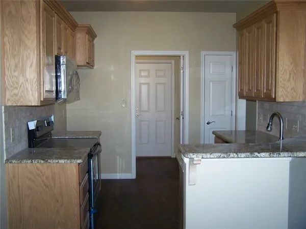 $1,595 | 1013 Rice Street, Denison, TX 75020