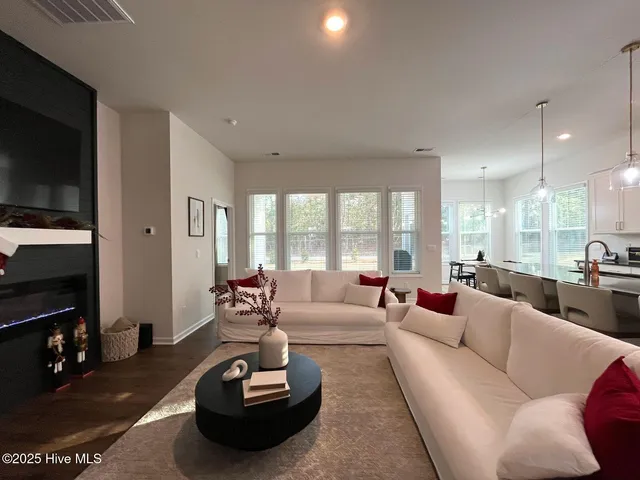 $2,700 | 742 Carnegie Court, Aberdeen, NC 28315