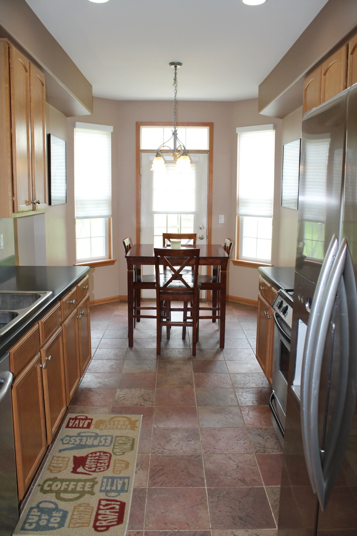 1290 Timberline Drive Bartlett, IL 60103 - Photo 8 of 30
