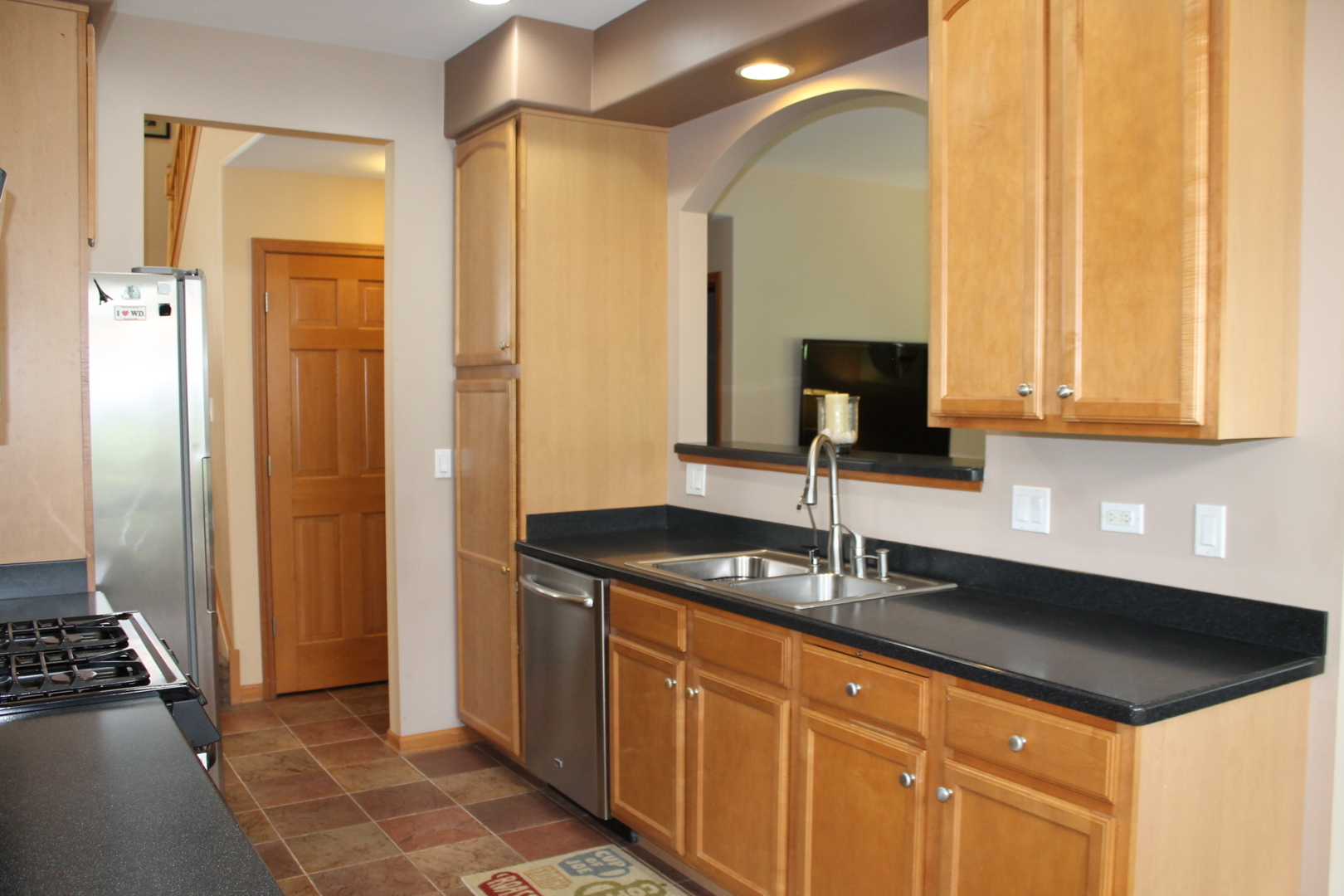 1290 Timberline Drive Bartlett, IL 60103 - Photo 9 of 30