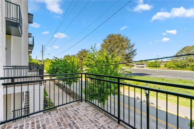 $1,075,000 | 2528 Appleden Place Northeast, Brookhaven, GA 30319