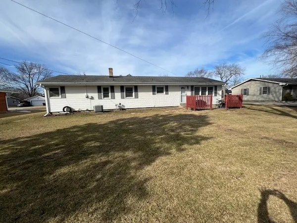 $210,000 | 1061 Meadow Lane, Rochelle, IL 61068