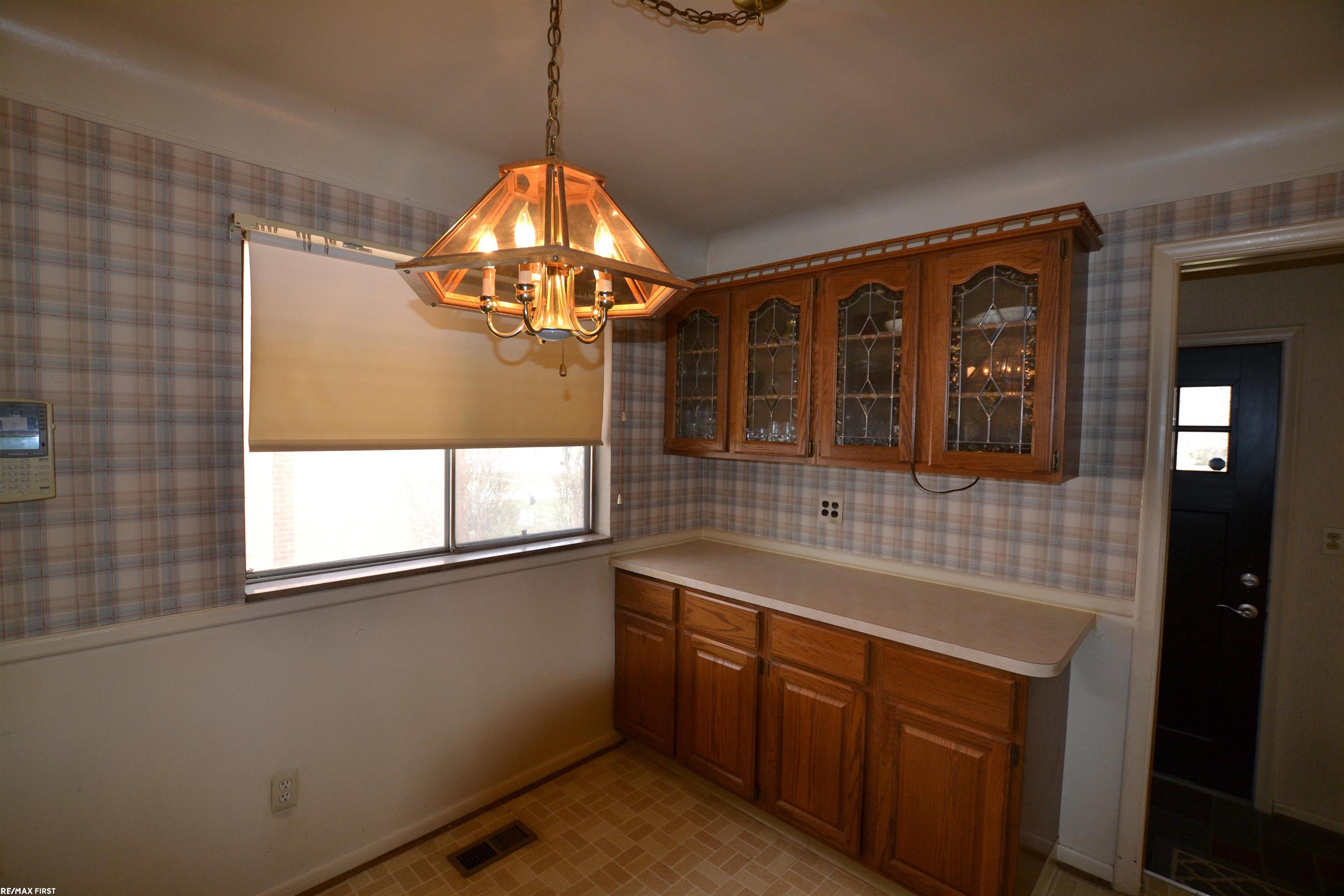 31043 Kelly Road Fraser, MI 48026 - Photo 9 of 26