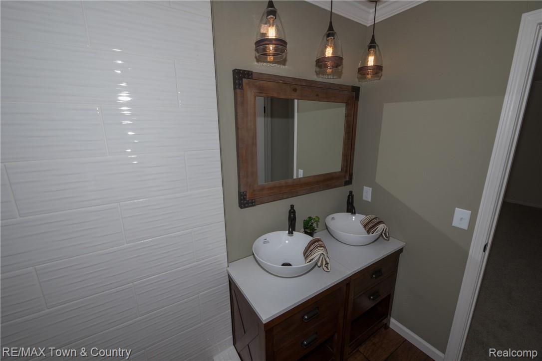 9440 Beecher Road Flushing, MI 48433 - Photo 27 of 40 27.jpg