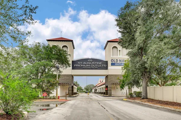 a car parked in front of a building