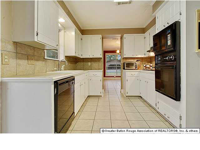 24047 Joe May Road Denham Springs, LA 70726 - Photo 4 of 12 Gallery Image 4