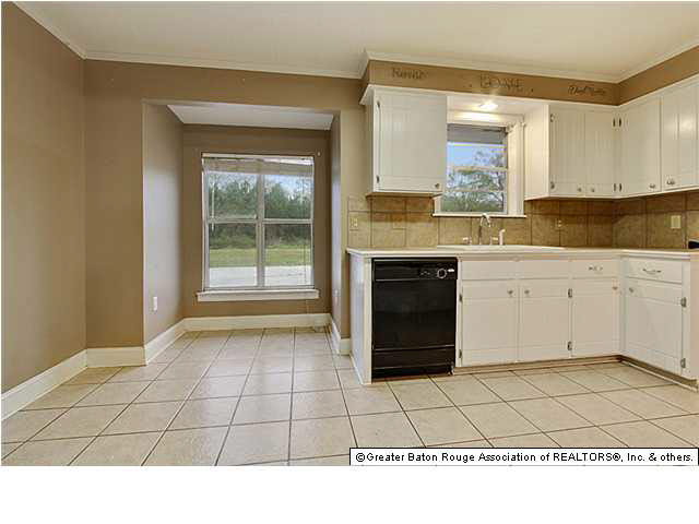 24047 Joe May Road Denham Springs, LA 70726 - Photo 5 of 12 Gallery Image 5