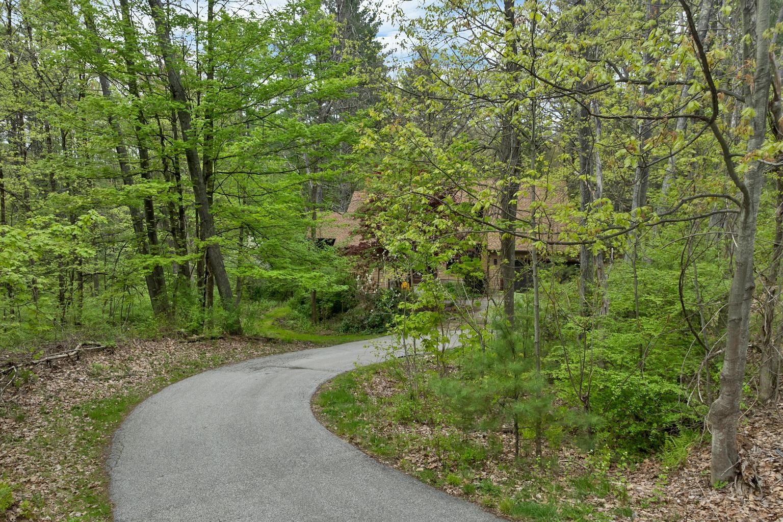 16 Old Manchester Road Amherst, NH 03031 - Photo 50 of 59