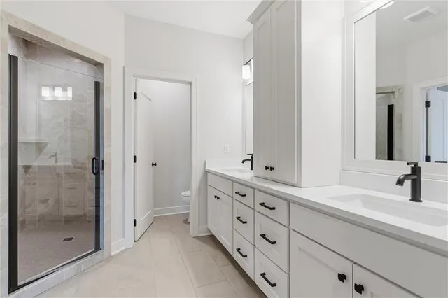 $449,500 | 16729 Pinehurst Drive, Basehor, KS 66007