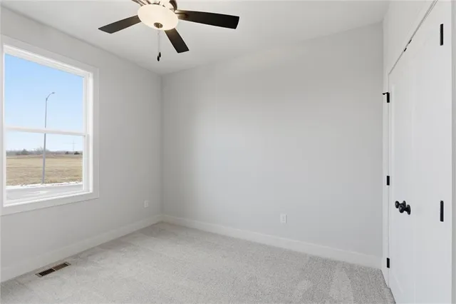 $449,500 | 16729 Pinehurst Drive, Basehor, KS 66007