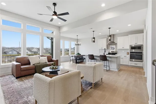 $449,500 | 16729 Pinehurst Drive, Basehor, KS 66007