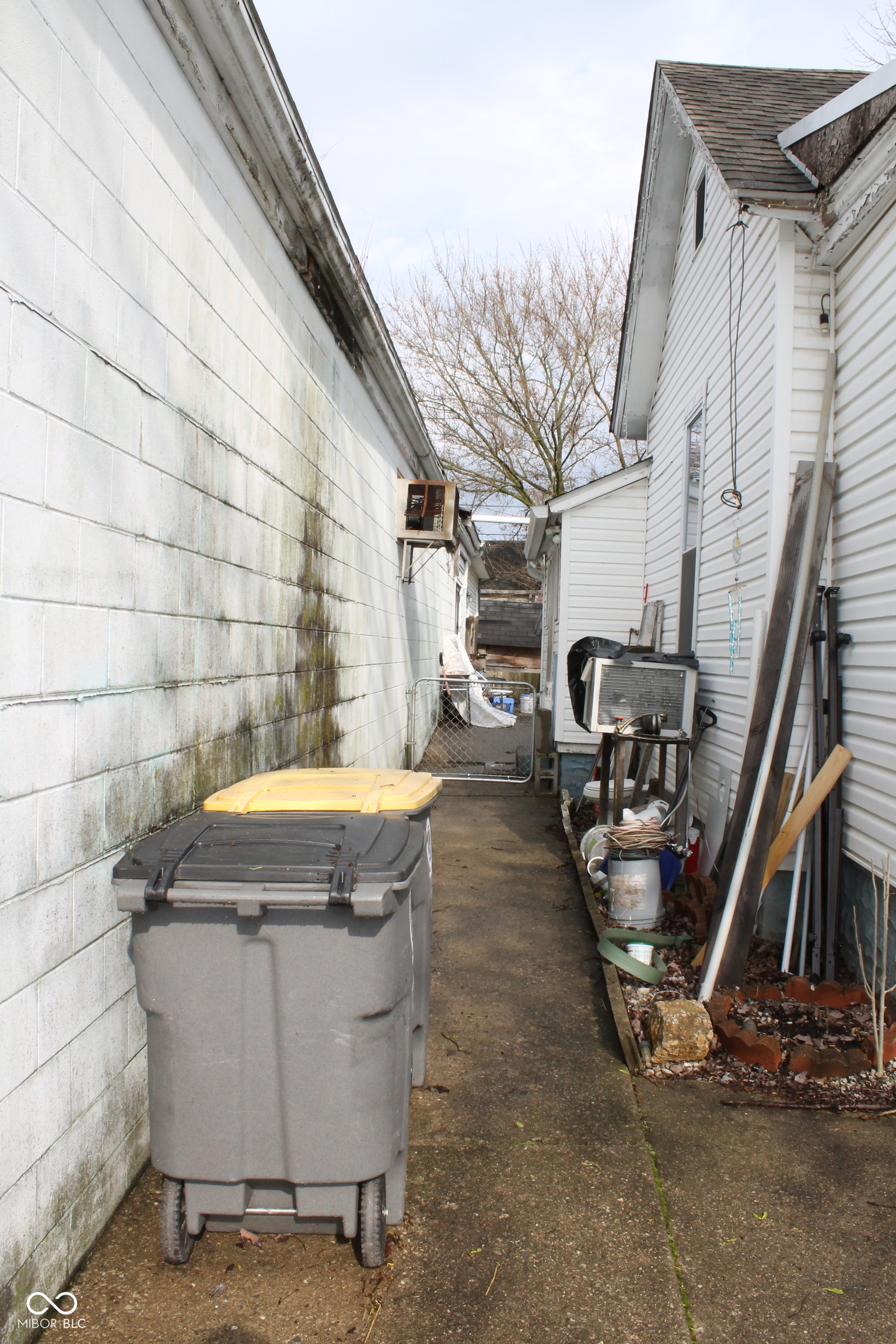 517 Jackson Street Seymour, IN 47274 - Photo 3 of 8