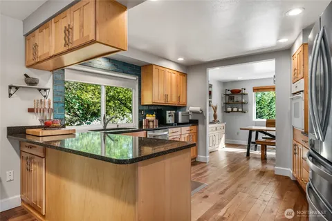 $875,000 | 10414 Southwest 110th Street, Vashon, WA 98070