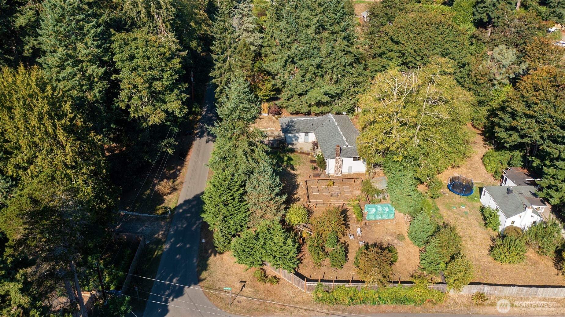 10414 Southwest 110th Street Vashon, WA 98070 - Photo 27 of 37