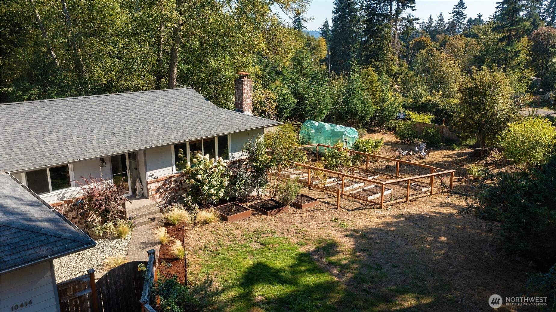 10414 Southwest 110th Street Vashon, WA 98070 - Photo 29 of 37