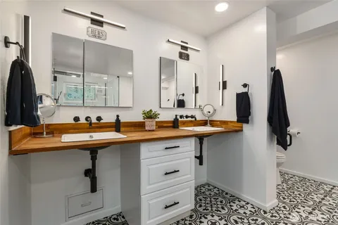 $875,000 | 10414 Southwest 110th Street, Vashon, WA 98070