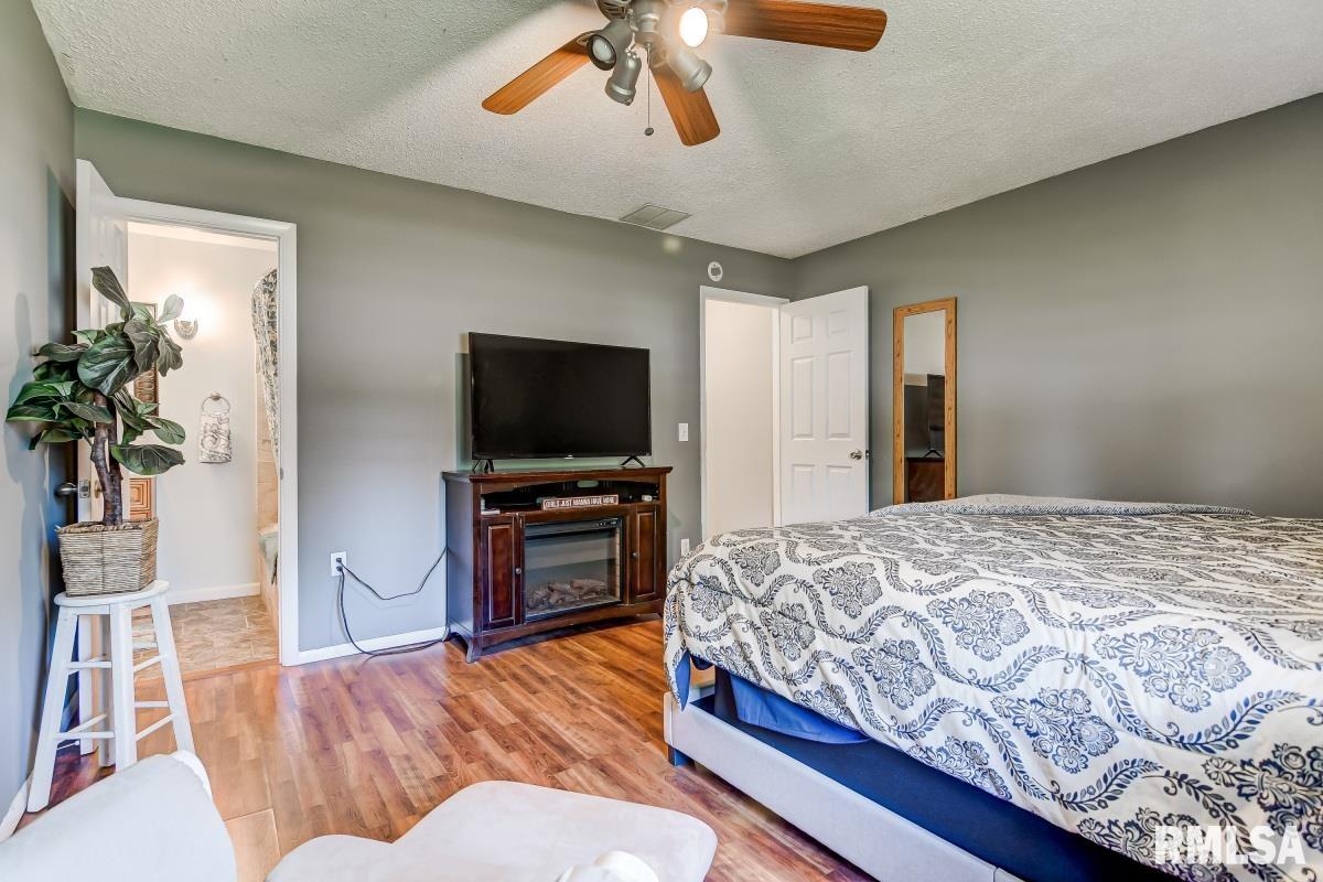 2517 Lemont Drive Springfield, IL 62704 - Photo 17 of 33 Gallery Image 17