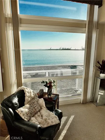 $2,599,999 | 1700 Bluff Place, Unit 1, Long Beach, CA 90802