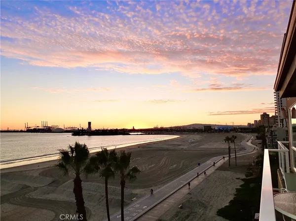 $2,350,000 | 1700 Bluff Place, Unit 1, Long Beach, CA 90802