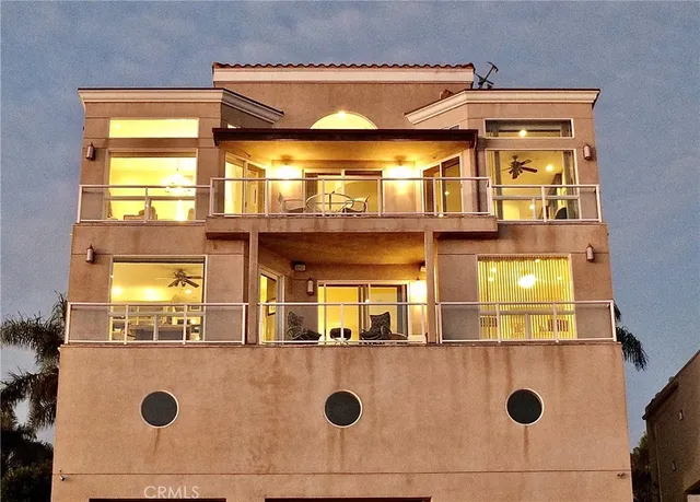 $2,599,999 | 1700 Bluff Place, Unit 1, Long Beach, CA 90802