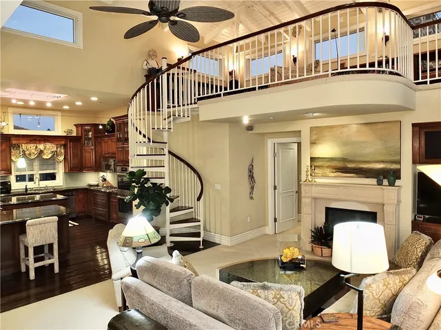 $2,599,999 | 1700 Bluff Place, Unit 1, Long Beach, CA 90802