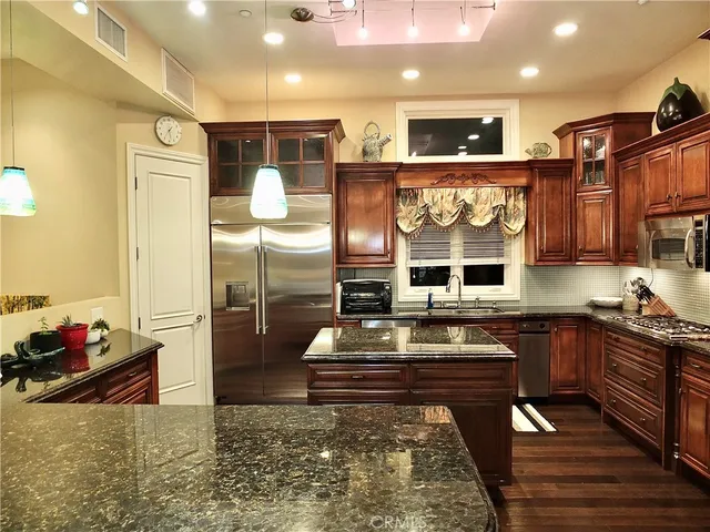 $2,599,999 | 1700 Bluff Place, Unit 1, Long Beach, CA 90802