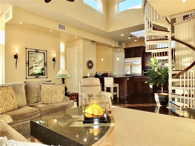 $2,599,999 | 1700 Bluff Place, Unit 1, Long Beach, CA 90802