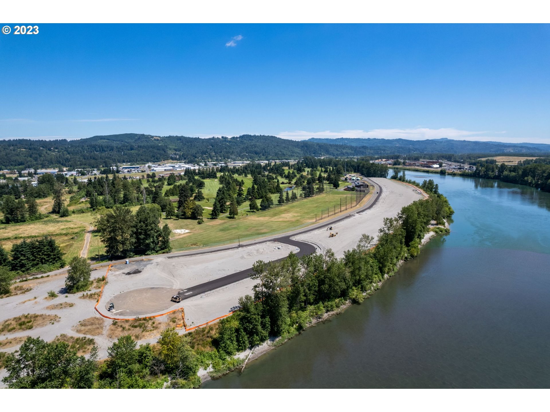 2052 South River Road Kelso, WA 98626 - Photo 2 of 20 Gallery Image 2