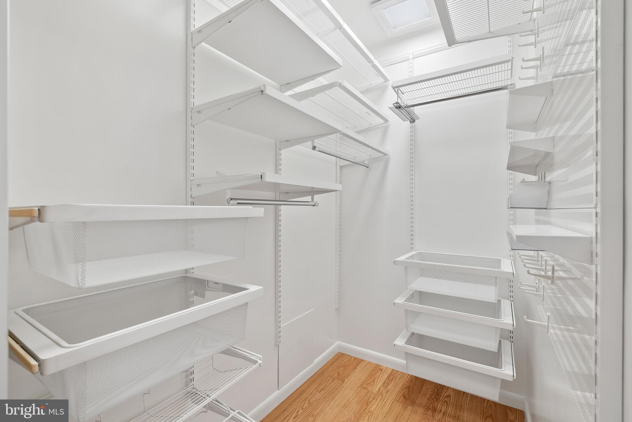 1530 Key Boulevard, Unit 930 Arlington, VA 22209 - Photo 13 of 20 a bathroom with a bathtub and shower